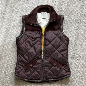 CABi NWOT Brown Quilted Women's Vest, Plaid Trim, Corduroy and Faux Fur Accents.